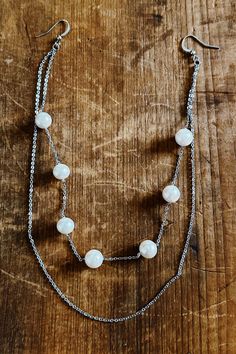 VINTA Gallery | Layered Freshwater Palawan Pearl Ear Lace (Silver) Chain With Pearls, Palawan, Beaded Fringe, Winter 2024, That Way, Fresh Water, Jewelry Accessories, Women Wear, Beads