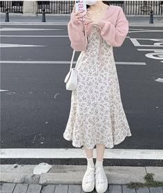 Korean Spring Outfits Pink, Korean Style Girly Dress, Girly Korean Style, Aesthetic Dresses Modest, Soft Fashion Girly, Pink Outfits Korean Style, Sundress Teacher Outfit, Soft Korean Outfits Aesthetic, Modest Pink Outfits Aesthetic