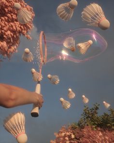 dreamy art with badminton and shuttlecocks Badminton Asthetic Pics, Universe Aesthetic Art, Aesthetic Badminton, Badminton Aesthetic, Badminton Tips, Badminton Art, Tiny Pics, Badminton Pictures, Universe Aesthetic