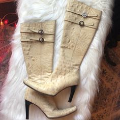 Rare - Hard To Find - Vintage Versace Classic Albino Alligator Boots Size 36 1/2 - Fits Like A 6.5 Hot Pink Bottoms Very Comfortable Albino Alligator, Alligator Boots, Pink Bottoms, Versace Shoes, Pink Bottom, Vintage Versace, Hard To Find, Shoes Heels Boots, Alligator