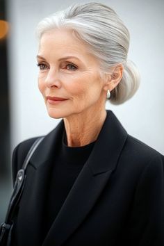 Timeless Elegance: 15 Stunning Hairstyles for Women Over 70 Make Up For Old Women, Corporate Hairstyles Women Business, Haircuts For Grey Hair, Bob Grey Hair, Old Woman Hairstyles, Grey Hair Modern, Grey Hair Ponytail, Grey Hairstyle, Losing Hair Women