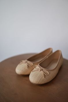 These woven ballet flats are understated in their simple style. We can't wait to pair these with modest skirts and dresses all season long! Style: round-toe ballet flats Color: wheat Materials: Raffia Upper *DreamCloud Cushion Insole * Rubber Outsole Casual Everyday Ballet Flats For Spring, Beige Flats With Woven Sole For Spring, Summer Ballet Flats With Woven Sole And Round Toe, Casual Cream Ballet Flats, Spring Ballet Flats With Woven Sole And Round Toe, Beige Closed Toe Ballet Flats For Spring, Casual Beige Ballet Flats With Round Toe, Spring Everyday Comfortable Ballet Flats, Cream Flats With Woven Sole For Spring