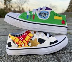 Toy Story Themed Hand Painted Shoes Kids - Etsy Diy Disney Shoes, Canvas Shoes Diy, Crocs Aesthetic, Disney Sneakers, Fairy Design