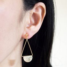 Half circle clip on earrings, non pierced earrings, invisible clip on earrings, gold resin clip on earrings, clip on earrings dangle 🌟MiyabiGrace shop home. More invisible clip on earrings: click here https://www.etsy.com/shop/MiyabiGrace 💖There are the bestseller invisible clip on earrings. Please click the link below. https://www.etsy.com/jp/shop/MiyabiGrace?show_panel=true&section_id=25146353 Details ◆Length : 1 2/3 inches ( 4.2 cm ) ◆Weight: 4 g ( 0.14 oz ) ★Payment: PayPal You can che Non Pierced Earrings, Big Hoop Earrings, Circle Earrings Studs, Loop Earrings, Circle Studs, Half Circle, Art Deco Earrings, Triangle Earrings, Delicate Earrings