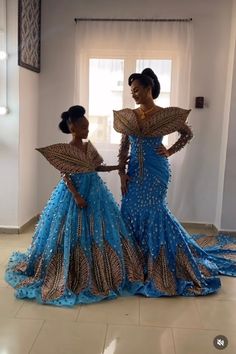 Blue And Gold African Wedding Dress, Mum And Daughter Ankara Styles, Mother And Daughter African Outfits, Mum Daughter Ankara Outfits, Ankara Mummy And Daughter, Clothes For Wedding, Ankara Clothes, Dinners Family, Gown Ankara