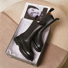 2007BLB62049 (8) Block Heels Boots, Shoes Fashion Photography, Mens Glasses Fashion, Luxury Boots, Botas Chelsea, Shoe Tags, Shoe Inspiration, Aesthetic Shoes, Block Heel Boots