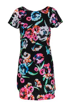 Current Boutique-Yumi Kim - Black Floral Fitted Boat Neck Dress Sz S Yumi Kim, Boat Neck Dress, Boat Neckline, Cocktail Hour, Boat Neck, Black Floral, Day Dresses, Floral Tops, Neck Dress