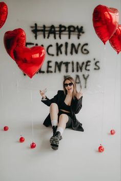 Valentines Day Photoshoot Ideas Women, Anti Valentines Day Photoshoot, Valentines Content, Valentines Photoshoot, Valentines Games, Twin Photos, Anti Valentines Day, Valentine Tags