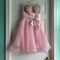 Pink Beaded Fancy Dress! Never Worn, In Perfect Condition. Sparkly Pink Dress, Dollhouse Wardrobe, Vintage Pink Dress, Dream Prom Dress, Pink Amazon, Macy Dresses, Personal Things, Dream Prom, Amazon Dresses