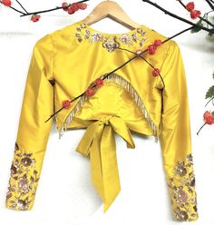 Asia Lehnga - bAnuDesigns Full Sleeve Chaniya Choli Blouse Designs, Lehenga Layered, Yellow Lengha, Mehndi Lehenga, Blouses Saree, Exclusive Saree Blouse Designs, Mehendi Night, Long Blouse Designs, Model Blouse