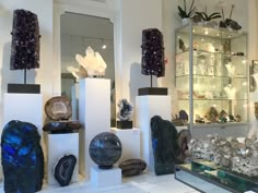 Crystal Store Aesthetic, Swarovski Showroom, Gem Accessories, Luxury Spiritual Gemstone Crystals, Crystal Store