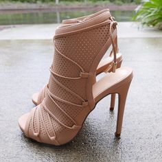 Nice High Heels, Dr Shoes, Lace Heels, High Heels Shoes, Instagram C, Gorgeous Shoes, Hot Shoes, Crazy Shoes