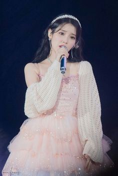 Iu Outfits, Iu Cute, Iu Concert, Desi Wear, Elegant Mini Dress, Photoshoot Pics, The Golden Hour, Beauty Pop, Iu Fashion