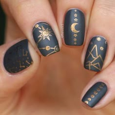 Galaxy Nail, Galaxy Nail Art, Witchy Nails, Galaxy Nails, Matte Nails Design, Best Nail Art Designs, Nails And Makeup, Unique Nails