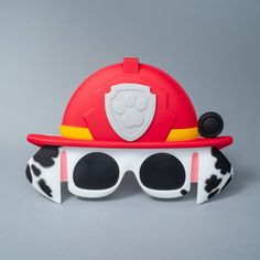 Bring the heroic spirit of Adventure Bay to life with Marshall Paw Patrol Sunstaches, the perfect accessory for fans of the courageous Dalmatian firefighter! These playful sunglasses feature Marshall's distinctive red firefighter hat, instantly transforming you into the beloved Paw Patrol character. Ideal for young adventurers and costume enthusiasts alike, these Sunstaches are perfect for birthday parties, dress-up play, or adding a fun touch to everyday wear. With 100% UV protection, they not Dalmatian Firefighter, Skye Paw Patrol Costume, Skye Costume, Marshall Costume, Firefighter Hat, Paw Patrol Marshall, Rubble Paw Patrol, Classic Halloween Costumes, Paw Patrol Characters