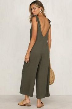 (1) 2021 New Spring and Summer Fashion Women's Sleeveless Suspension with – Lizakosht Summer Jumpsuit Casual, Summer Jumpsuit, Jumpsuit Casual, Overall Jumpsuit, Loose Jumpsuit, Casual Jumpsuit, Dress Size Chart, Women's Summer Fashion, Tulum