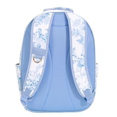 Gear up for school days and adventures of all kinds with our best-built backpacks yet. Made of water-resistant polyester and featuring ultradurable bound stitching and plenty of compartments, our bag easily helps you take your laptop, books and other essentials wherever you go. Plus, these designs are better for you and the planet because they are made with more than 14 recycled plastic bottles. Imagined exclusively with lifestyle brand LoveShackFancy, its blue damask print reflects their charmi Preppy Travel Bags, Cute Backpacks For School, School Backpack Essentials, Preppy Travel, Slim Water Bottle, Backpack Essentials, Cold Pack, Pack Lunch, Damask Print