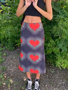 Produktbeschreibung

Stil: Süß, Boho
 Stoffinhalt: Polyester, Spandex
 Passform: Slim fit
 Länge: Mittlere Länge Tie Dye Heart, Wrap Midi Skirt, Estilo Indie, Boho Fabric, Mode Inspo, Skirts Online, Maxi Skirts, Gray Skirt, Style Chic