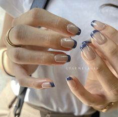 '22 October【ネイリーアワード2022】デザイン部門賞｜ネイリー Short Detailed Nails, Japanese Winter Nails, Japanese Nails Short, Office Nails, Basic Nails, Simple Acrylic Nails, Pretty Gel Nails, Japanese Nails, Soft Nails