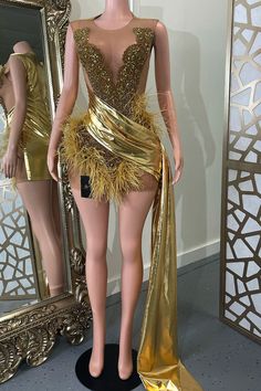 Fall in love with our captivating Gold Stardust Dress! Crafted from a luxurious blend of polyester and spandex, this mini dress is adorned with dazzling rhinestones and feathers. Perfect for clubbing, prom, weddings and girls nights out, you’re sure to turn heads in this dazzling look! 21st Birthday Dress Ideas, Gold Glittery Dress, Gold Birthday Dress, Stardust Dress, Gold Homecoming Dress, Birthday Dress 21st, Glittery Dress, Mini Gold Dress, Birthday Outfits