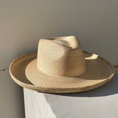 THE WESTERN HERITAGE PALM HAT MADE FOR THE MODERN FOLK... One of the few designs available in fine palm with a pencil brim that is inspired by Western heritage. Finely woven genuine Palm Leaf that is non-toxic, purely organic, re-shapable, and water-shedding. The organic palm leaf self-conforms to the shape of your head with a simple design that is unisex and universally flattering. Features the same wide brim for maximum sun protection with a Pencil Roll Brim. Delivering on our sustainable prom Mexican Palm, Pencil Roll, Rancher Hat, Hip Style, Inclusive Design, Quality Hats, Drum Lampshade, Handmade Hat, Weaving Patterns