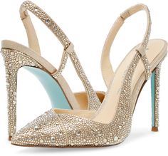 Rose Gold Accessories, Blue By Betsey Johnson, Shades Of Gold, Fitness Workout For Women, Beautiful Shoes, Top Trends, A Smile, Product Reviews, Betsey Johnson