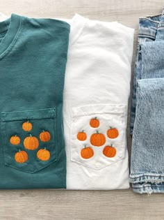 Brighten your day with this adorable and cozy tee featuring a beautiful embroidered sunflower on the pocket! Made with love (and sunshine!) 🧵 Stitched in my home, each shirt may vary ever so slightly. Here's what makes this tee special: ☁️ Ultra-soft Comfort Colors fabric: Known for its softness and durability, this 100% cotton tee will quickly become your new favorite. 📏 Relaxed Unisex fit: This tee drapes comfortably over your body, offering a casual and effortless look. 🧵 Embroidered pocket detail: The handy pocket adds a touch of style 🌻 A touch of sunshine on a gloomy day! This tee is perfect for: Casual outings Running errands Sunny days Lounging around the house Adding a touch of sweetness to any outfit Sizing: 📏 Unisex Sizing -- Choose from a range of sizes to find your perfec Fall Cotton T-shirt With Floral Embroidery, Cute Fall Tops With Pockets, Everyday Fall T-shirt With Pockets, Custom Embroidery Short Sleeve T-shirt, Pocket Tshirt Designs, Patch T Shirt, Fall Movie, Spooky Dinner, Embroidering Machine