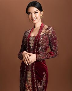 Raline Shah, Indonesia Traditional, Kebaya Wedding, Kebaya Modern Dress, Batik Kebaya, Fashion Dresses Formal, Kebaya Dress, Spring Dresses Casual, National Costume