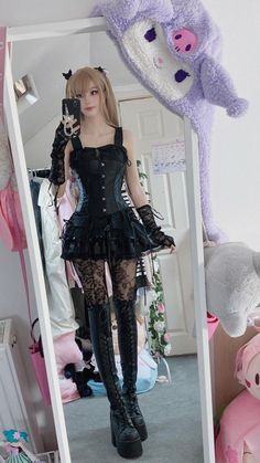 Alt Outfits, Rock Outfit, Goth Girl, Foto Poses, Cute Cosplay, Swaggy Outfits, Gothic Outfits