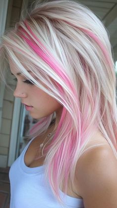 Half Pink Half Blonde Hair Split, Ombré Pink Hair, Buns With Long Hair, Unique Hair Color Ideas For Blondes, Blonde To Pink Ombre, Messy Bun Ideas, Blonde And Pink, Highlights Subtle, Celebrities Hairstyles