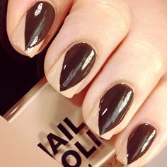 Could use this method for wolf claws back-up plan Simple Pumpkin Nails, Diy Halloween Nail Art, Werewolf Makeup, Wolf Makeup, Halloween Nail Art Ideas, Halloween Nails Diy, Makeup 2018, Wolf Costume, Pumpkin Nails