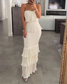 Lasaky - Ruffled Hem Ruched Bandeau Layered Dress Ruffle Layered Dress, Ruffle Long Dress, Strapless Long Dress, Elegante Y Chic, Gaun Fashion, Party Kleidung, Layered Dress, Off Shoulder Fashion, Bandeau Dress