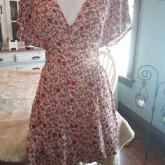 Floral Vneck Dress Nwot Size Med Affordable Floral Print V-neck Summer Dress, Chic Pink Floral Print V-neck Dress, Pink Floral Print V-neck Sundress, Multicolor Floral Print V-neck Dress, Pink Floral Print V-neck Wrap Dress, Dresses Floral, V Neck Dress, Pink Yellow, V Neck