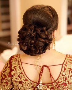 Bridesmaid Bun, Traditional Bridal Look, Indian Blouses, Braided Buns, Brides Made, Hairstyles Design, Wedding Bun Hairstyles