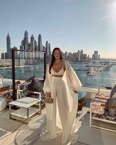 White Dress For Greece, Classy Outfits 2023 Summer, Non Dress Bridal Shower Outfit, Brunch Outfit 30s, Fashion Outfits For 2023, Beach Wear Inspiration, Fashion Outfits Instagram, Best Airline Travel Outfit, Chic Swimsuit Coverups