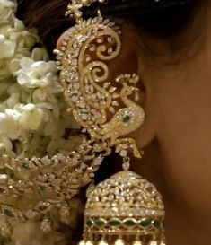 Goan Jewellery, Bindi Designs, Diamond Jhumkas, Jewel Earrings, Womens Rings, Bridal Necklace Designs, Gold Jewellry, Bridal Jewelry Vintage, Diamond Wedding Jewelry