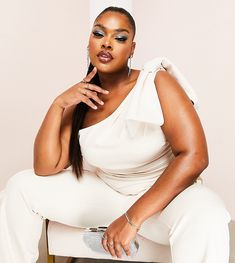 Curve & Plus Size by ASOS Luxe Waist-up dressing One-shoulder style Bow strap Zip-back fastening Regular fit Drape Top, Plus Size Blazer, Draped Top, Asos Curve, Sleeveless Tops, Shoulder Design, Co Ord, Sleeveless Top, One Shoulder