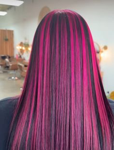 Streak Color Hair, Color Hair Ideas Pink, Pink Skunk Highlights, Stunk Hair Dye, Hot Pink Highlights In Black Hair, Pink Streaks In Hair, Skunk Hair Pink, Hot Pink Highlights In Brown Hair, Black Hair With Colored Highlights