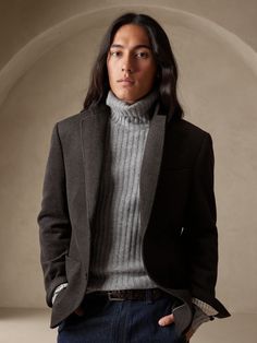 Winter Long Sleeve Cashmere Blazer, Classic Cashmere Blazer For Business Casual, Luxury Cashmere Blazer, Luxury Cashmere Blazer For Tailoring, Tailored Single Breasted Cashmere Blazer, Winter Business Casual Cashmere Blazer, Tailored Classic Cashmere Blazer, Classic Cashmere Blazer For Fall, Luxury Tailored Cashmere Blazer