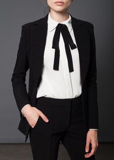 Business Style Women, White Pantsuit, Diva Style, Paris Mode, Ivory Silk, Boutique Style, Black Suit