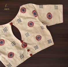 Ikat Blouse Designs, Blouse For Saree, Cloth Buttons, Zardosi Embroidery, Cotton Blouse Design, The Creeper, Saree Lehenga