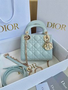 Size: 17cm*15cm*7cm It comes with Dust box, Care manual, Tag, and Paper bag. Sunglasses Strap, Sana Safinaz, Small Lady, Lake Water, Dior Handbags, Luxury Collection, Bag Light, Chanel Black, Lady Dior Bag