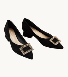 ▼Description These Alessia pumps are rendered in smooth suede leather and embellished with a square crystal-encrusted buckle at the pointed toe, then set on a tonal colorway block heel. ◄Details ‧ Color: Black‧ Upper: Suede‧ Lining: Lambskin‧ Sole: Rubber‧ Pointed toe‧ Block heel‧ Slip-on styling‧ Back paddles includedDimensions‧ Heel Height: 3.5 cm / 1.4″ ◄Size & Fit ‧ True to size ◄Shipping Information Free delivery on orders $150 and above. All orders are delivered with an average shipping in Vintage Pumps Shoes, Heel Shoes For Women, Strap Sandals Heels, Leather Ballet Shoes, Black Heels Low, Vintage Pumps, Lace Pumps, Block Heel Pumps, Plastic Heels