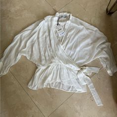 Never Been Worn. White Zara Sheer Long Sleeve Top. Tag Still Attached. Cream Lace Top, Sheer Long Sleeve Top, Flower Print Blouse, Basic Blouses, Lace Sleeveless Top, Sheer Long Sleeve, Wrap Shirt, Zara Shirt, Zara Blouse