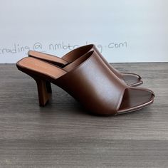 - Designer = Neous - Size = 9m(39). Trunk 42 - Msrp = $535 - Neous Genuine Brown Leather 9m(39) Made In Italy Heeled Slip On Sandals -5heel Height = 3.25” Inches (8cm) - Made In Italy - Light Weight - Measured On The Inside From Front Tip Of Shoes To Back Tip Of Heel To Give An Estimate Of Size Length = Approximately 25.4cm - Genuine And Authentic Or Your Money 4back : Please Note During Storage, When Item Press Against Each Other, Notice The Brushing On The Edge Tip Of Back. Reference Last Pict Back Reference, Slip On Sandals, On The Edge, Brushing, Slip On Sandal, Trunk, Brown Leather, Slippers, In Italy