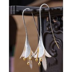 Category:Earring; Season:Spring,Winter,Fall,Summer; Gender:Women's; Quantity:2pcs; Style:Daily,Modern,Fashion,Ethnic Style,Contemporary; Jewelry Type:Earrings; Occasion:Park,Weekend,Outdoor,Daily,Street; Material:Alloy; Color:Silver; Age Group:Adults; Pattern:Flower,Floral; Front page:FF; Listing Date:09/12/2023; Production mode:External procurement Trendy Jewelry Earrings, Cheap Earrings, Stud Jewelry, Floral Earrings, Online Earrings, Trendy Jewelry, Silver Flowers, Bridal Earrings, Charm Earrings