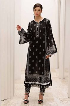 Gul Ahmed  BT-32001 Summer Lawn Traditional Black Lawn Suit For Summer, Traditional Black Lawn Suit For Spring, Elegant Black Printed Set, Spring Black Lawn Suit With Digital Print, Black Cotton Lawn Suit For Summer, Elegant Black Lawn Suit With Printed Motifs, Unstitched Black Summer Set, Fitted Black Lawn Suit For Summer, Black Printed Lawn Suit For Summer