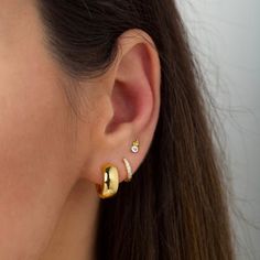 3mm Earrings Studs, Silver Earrings 3 Holes, Earrings Aesthetic 2 Holes, 3 Hole Piercing Earrings, Triple Earrings Aesthetic, Thirds Earrings Ideas, 3 Holes Ear Piercing, Earring Stacks Gold 2 Holes, Third Hole Piercing