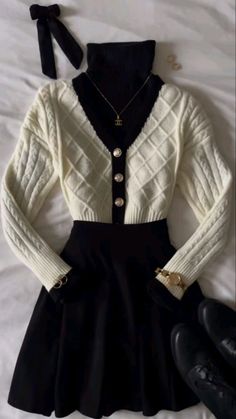 Old Money style Stile Blair Waldorf, Academia Outfits, Mode Chanel, Chique Outfits, Blair Waldorf, Casual Style Outfits