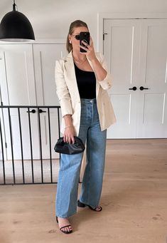 layers. Wide Leg Jeans Outfit, Jean Outfits, Wide Leg Jeans, Leg Jeans, Wide Leg, Denim Outfits